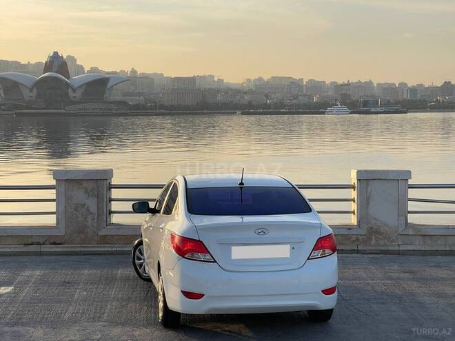 Hyundai Accent 2015, 123,000 km - 1.6 л - Bakı