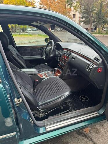 Mercedes E 230 1997, 230,000 km - 2.3 l - Mingəçevir