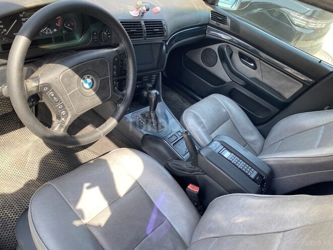 BMW 528-13