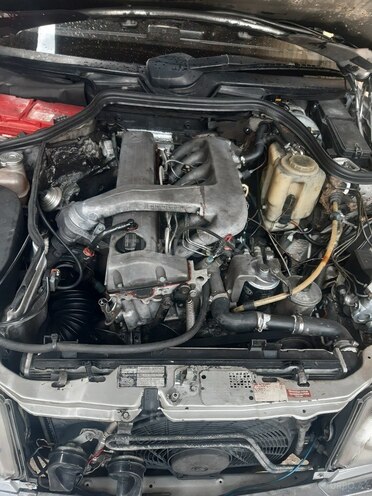Mercedes E 300 1994, 280,509 km - 3.0 л - Gəncə