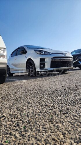 Toyota Aqua-1