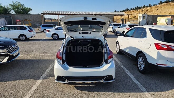 Toyota Aqua-11