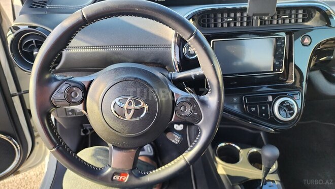 Toyota Aqua-18