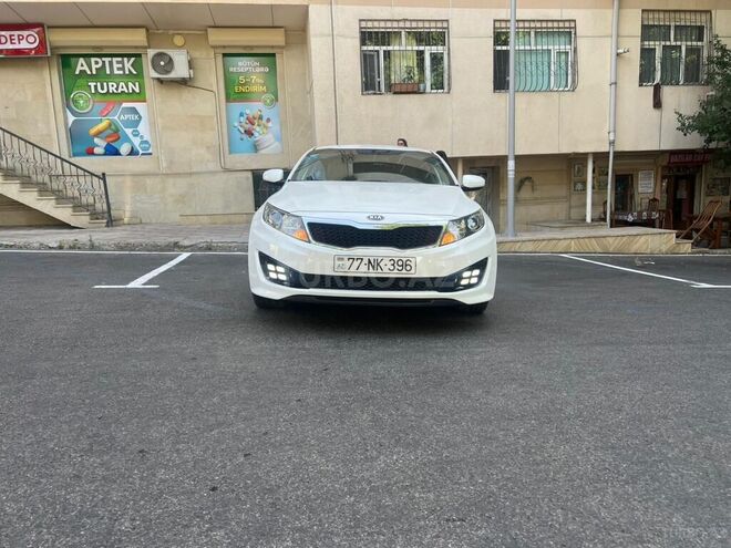 Kia K5-4