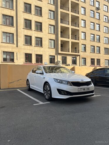 Kia K5-3