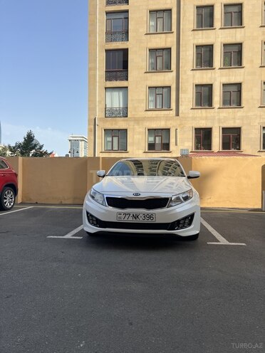 Kia K5-1