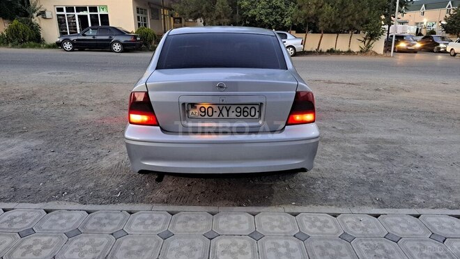 Opel Vectra 1999, 345,000 km - 2.0 l - Qazax