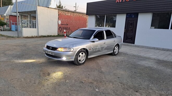 Opel Vectra 1999, 345,000 km - 2.0 l - Qazax