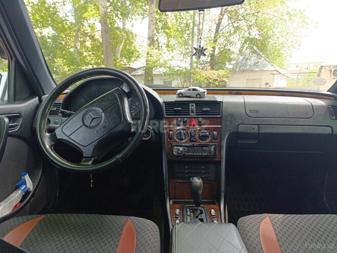 Mercedes C 200 1997, 327,000 km - 2.0 l - Göyçay