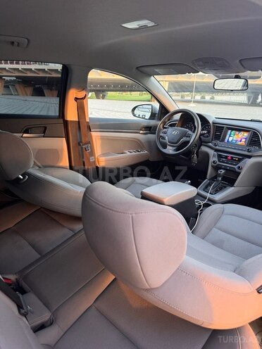 Hyundai Elantra 2017, 80,000 km - 2.0 л - Bakı
