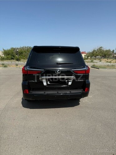 Lexus LX 450d-3