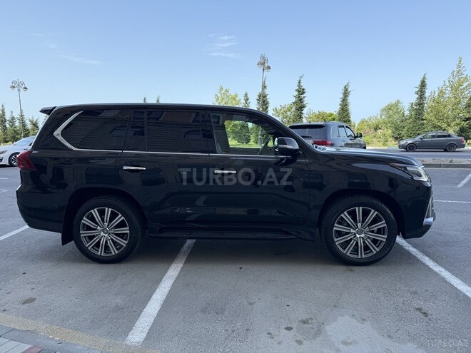 Lexus LX 450d-8