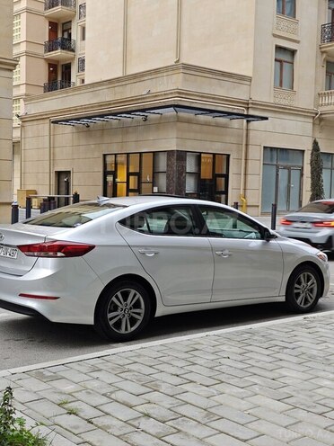 Hyundai Elantra 2018, 81,000 km - 2.0 l - Bakı