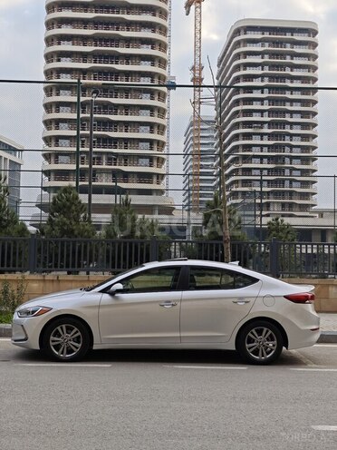 Hyundai Elantra 2018, 81,000 km - 2.0 l - Bakı