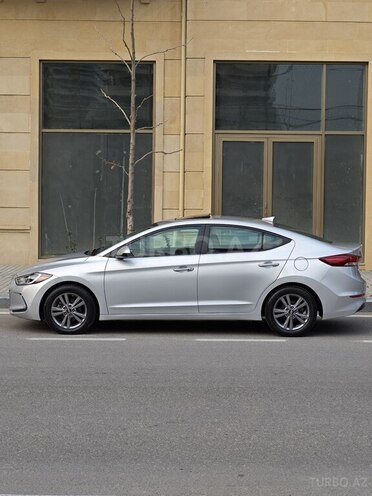 Hyundai Elantra 2018, 81,000 km - 2.0 l - Bakı
