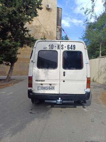 Ford Transit-6