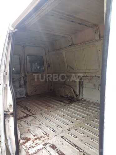 Ford Transit-9