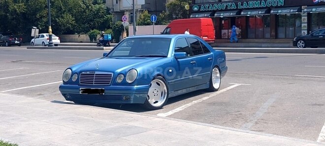 Mercedes E 230 1997, 355,000 km - 2.3 l - Bakı