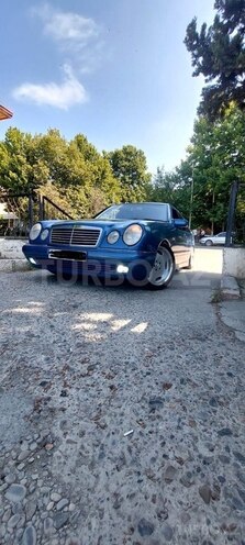 Mercedes E 230 1997, 355,000 km - 2.3 l - Bakı