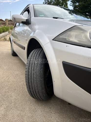Renault Megane-6
