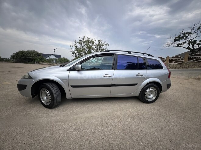 Renault Megane-11