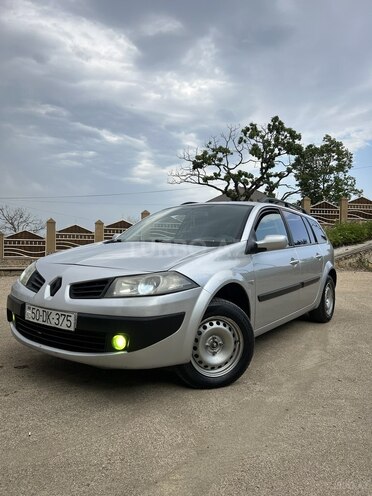 Renault Megane-10