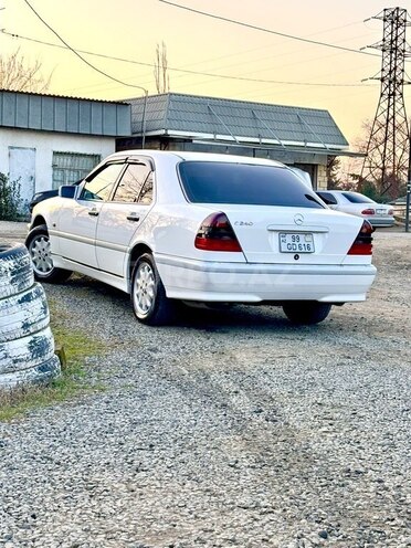 Mercedes C 240 2000, 195,000 km - 2.4 l - Masallı