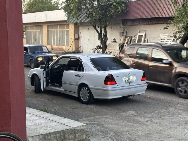 Mercedes C 240 2000, 195,000 km - 2.4 l - Masallı