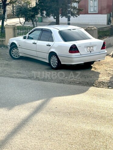 Mercedes C 240 2000, 195,000 km - 2.4 l - Masallı