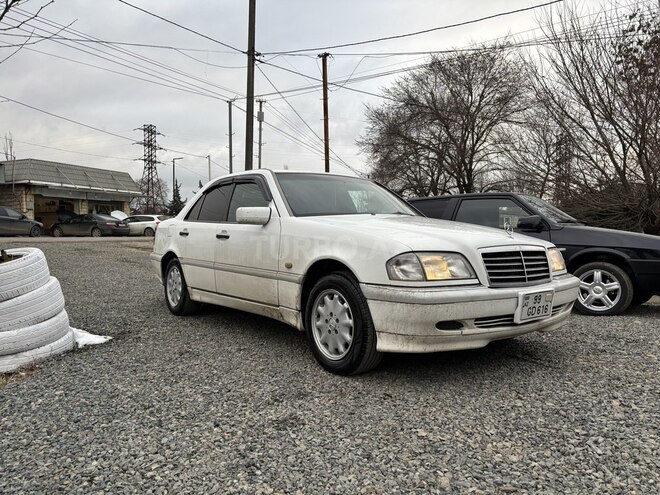 Mercedes C 240 2000, 195,000 km - 2.4 l - Masallı