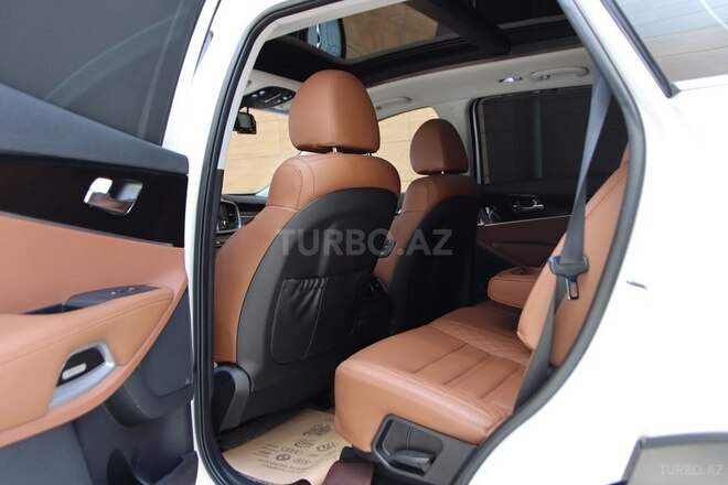 Kia Sorento-13