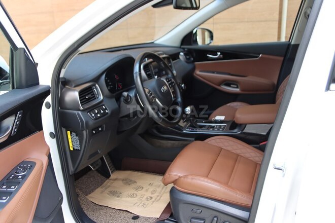 Kia Sorento-12