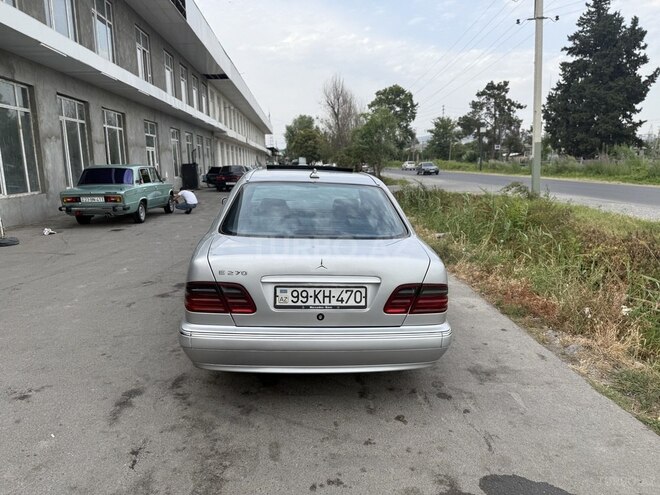 Mercedes E 270 1999, 300,000 km - 2.7 l - Göyçay