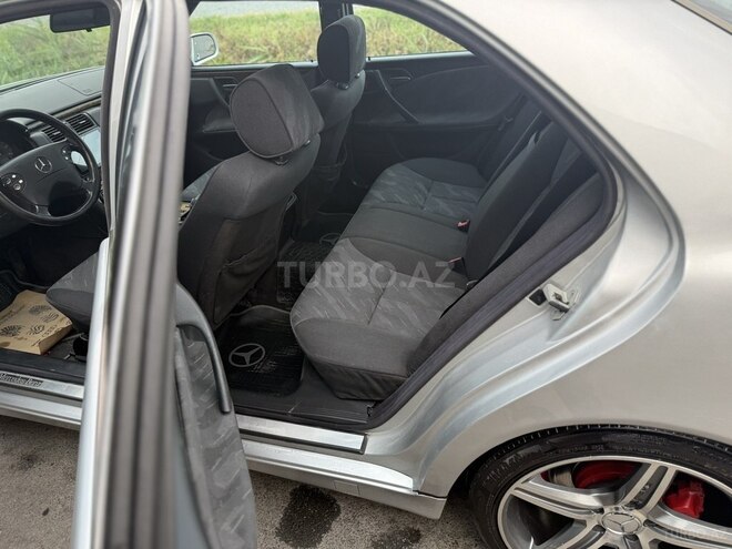Mercedes E 270 1999, 300,000 km - 2.7 l - Göyçay