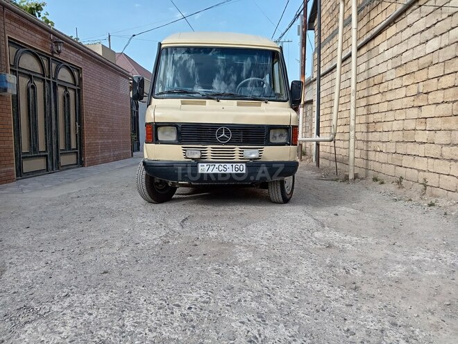 Mercedes 208 D 1992, 450,000 km - 2.3 l - Bakı