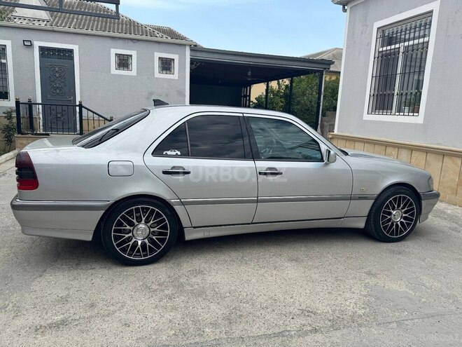 Mercedes C 240 2000, 480,000 km - 2.4 l - Bakı