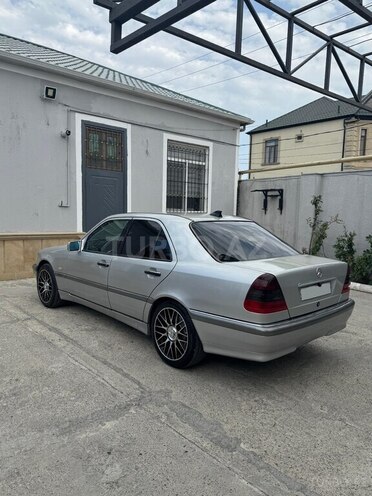 Mercedes C 240 2000, 480,000 km - 2.4 l - Bakı