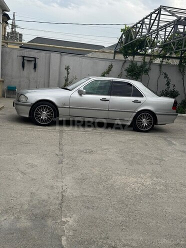 Mercedes C 240 2000, 480,000 km - 2.4 l - Bakı