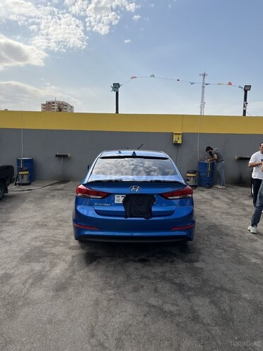 Hyundai Elantra 2017, 201,168 km - 2.0 l - Bakı