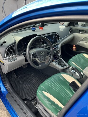 Hyundai Elantra 2017, 201,168 km - 2.0 l - Bakı