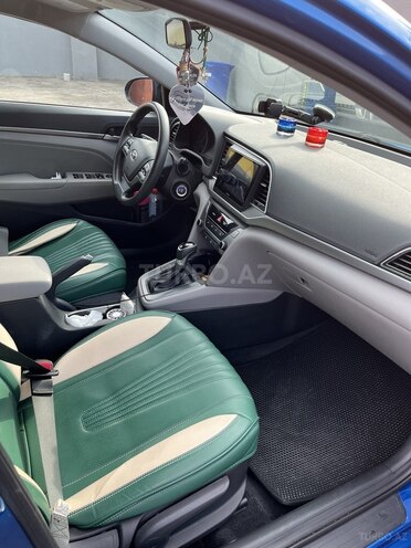 Hyundai Elantra 2017, 201,168 km - 2.0 l - Bakı