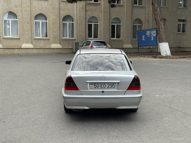 Mercedes C 220 d 1998, 298,504 km - 2.2 l - Bakı