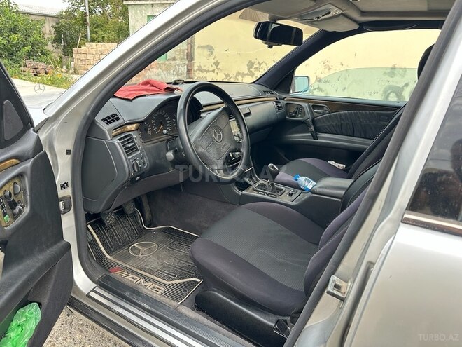 Mercedes E 320 1995, 389,000 km - 3.2 l - Bakı