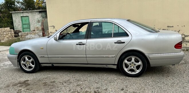 Mercedes E 320 1995, 389,000 km - 3.2 l - Bakı