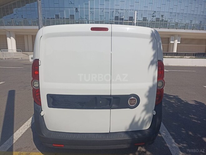 Fiat Doblo 2011, 243,000 km - 1.4 l - Bakı