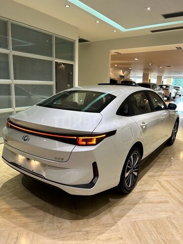 Changan Qiyuan A05-7