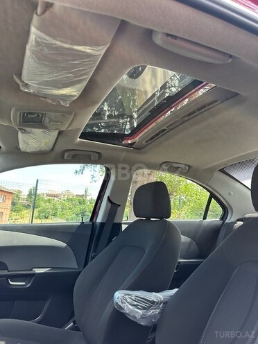 Chevrolet Aveo-11