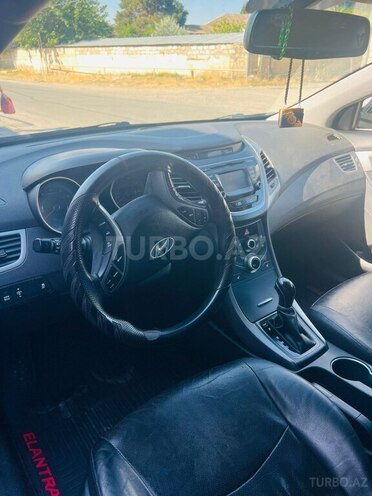 Hyundai Elantra 2014, 135,000 km - 1.8 л - Şirvan