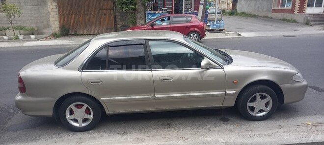 Hyundai Sonata 1997, 353,038 km - 2.0 l - Şəki