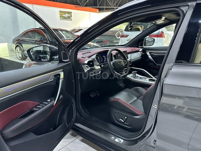 Geely Coolray-13